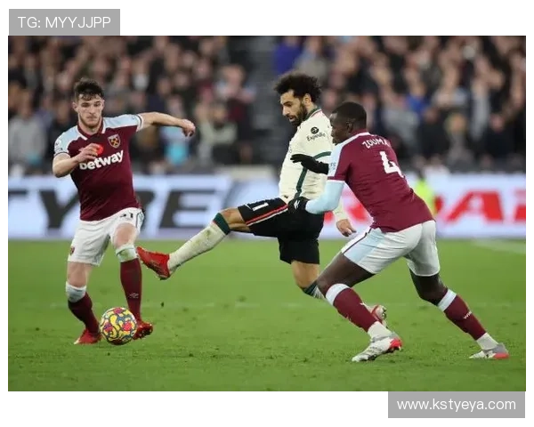 健身博主揭秘足球明星的训练秘诀与饮食习惯